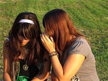 2 girls